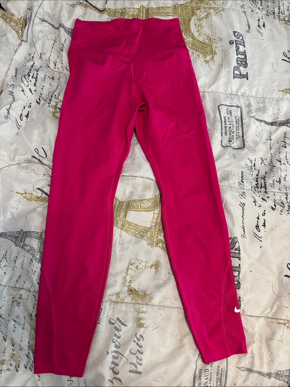 Nike womens Bright Pink Dri Fit Performance Leggings
